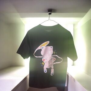 Black T-Shirt Mew pokemon